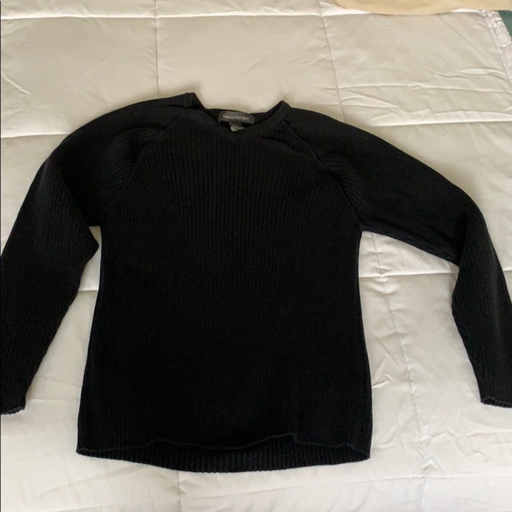 Men’s ribbed V-Neck sweater
